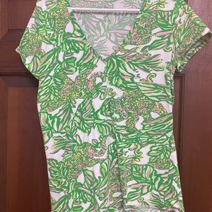 Lily Pulitzer v neck shirt